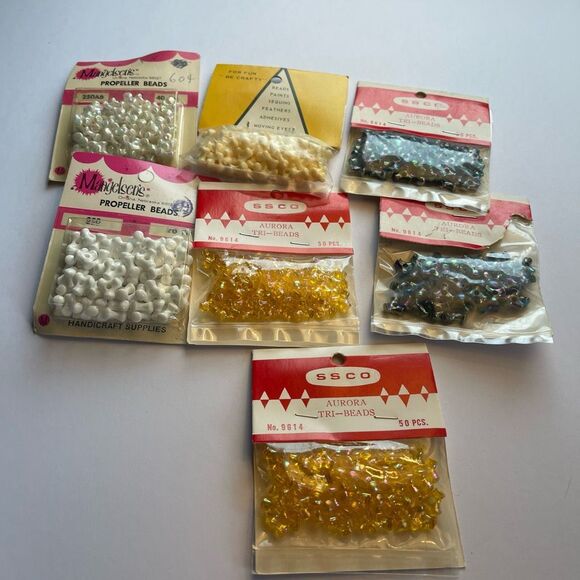 Vintage Midcentury dead stock beads in original packaging. - Picture 1 of 9